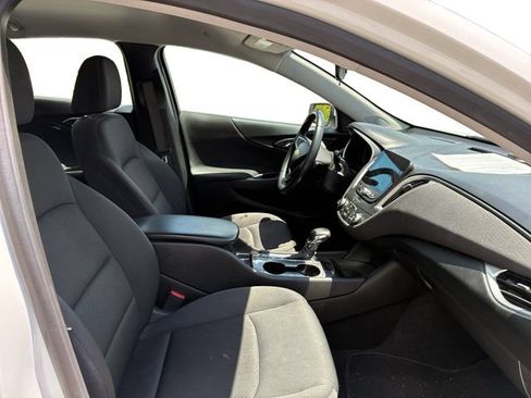 Used 2023 Chevrolet Malibu RS FWD image 12