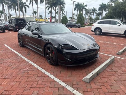 Used 2021 Porsche Taycan 4S image 2