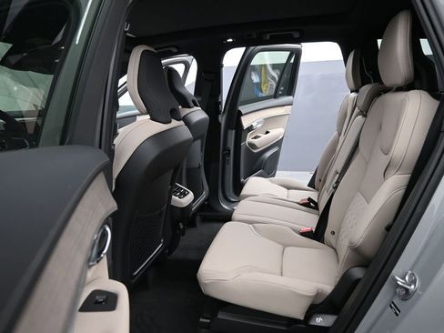 New 2026 Volvo XC90 B6 Core AWD/4WD image 21