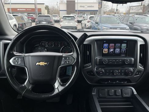 Used 2018 Chevrolet Silverado 1500 LT w/ LT Convenience Package AWD/4WD image 24