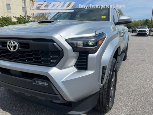 Certified 2024 Toyota Tacoma TRD Sport image 28