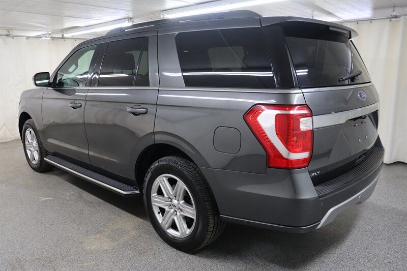 Used 2019 Ford Expedition XLT w/ Equipment Group 202A AWD/4WD image 4
