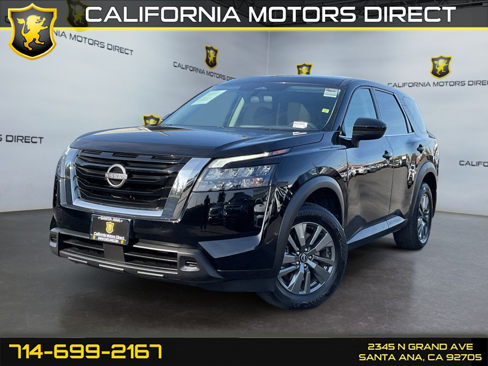 Used 2024 Nissan Pathfinder S FWD image 1