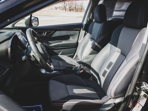 Used 2018 Subaru Crosstrek 2.0i Premium w/ Eyesight System image 9