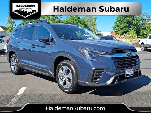 Certified 2025 Subaru Ascent Premium AWD/4WD image 1