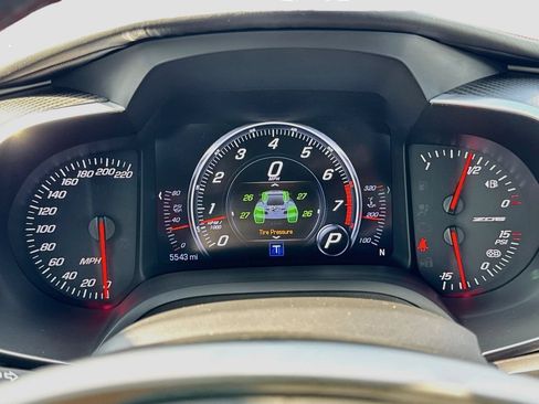Used 2019 Chevrolet Corvette Z06 RWD image 16