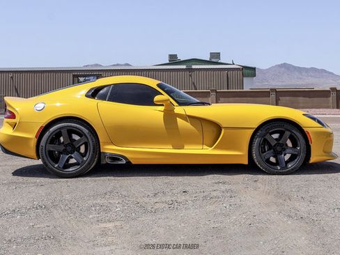 Used 2014 SRT Viper SRT-10 w/ Grand Touring Package RWD image 9