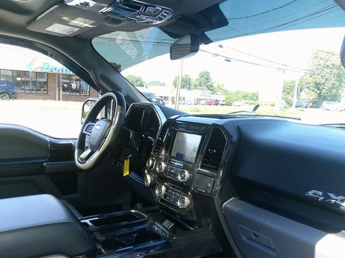 Used 2020 Ford F150 XLT w/ Equipment Group 302A Luxury AWD/4WD image 21