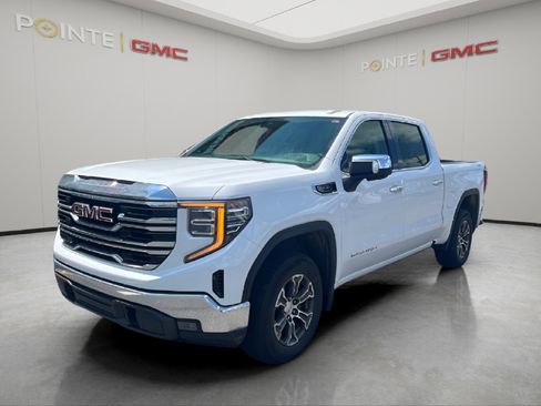 Used 2025 GMC Sierra 1500 SLT AWD/4WD image 4