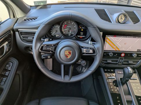 New 2026 Porsche Macan Turbo image 15