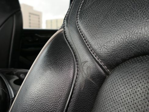 Used 2023 RAM 1500 Limited AWD/4WD image 11