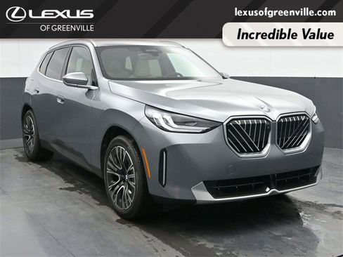 Used 2025 BMW X3 xDrive30i w/ Premium Package image 2