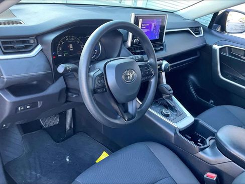Used 2025 Toyota RAV4 LE image 16