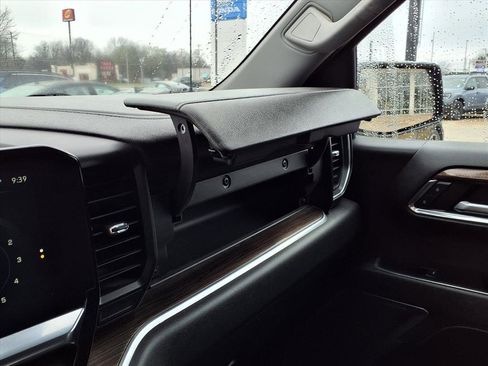 Used 2023 Chevrolet Silverado 1500 LT w/ Protection Package AWD/4WD image 13