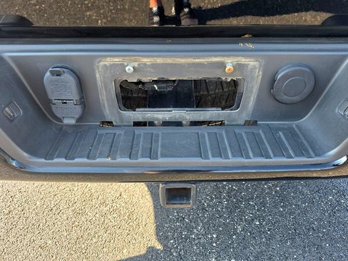 Used 2018 GMC Canyon Denali AWD/4WD image 6