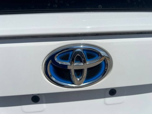 Used 2024 Toyota RAV4 LE AWD/4WD image 26