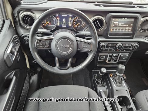 Used 2020 Jeep Gladiator Sport w/ Quick Order Package 24S image 5