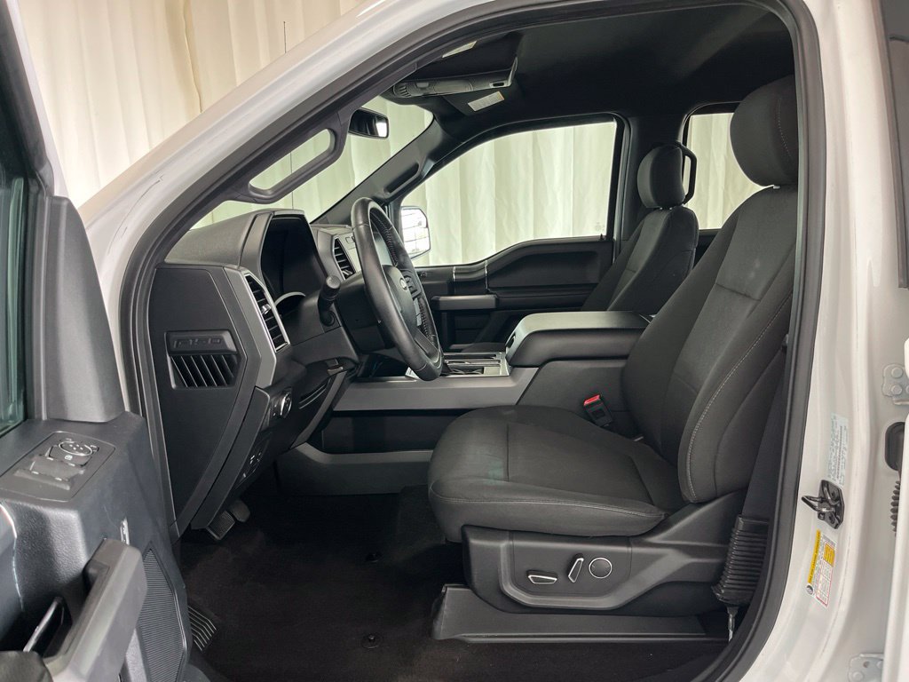 Used 2018 Ford F150 XLT w/ Equipment Group 302A Luxury AWD/4WD image 3