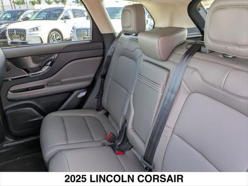 New 2025 Lincoln Corsair AWD image 12