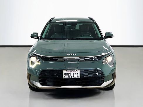 Certified 2025 Kia Niro Wind FWD image 2