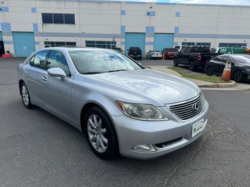 Used 2007 Lexus LS 460 RWD image 10