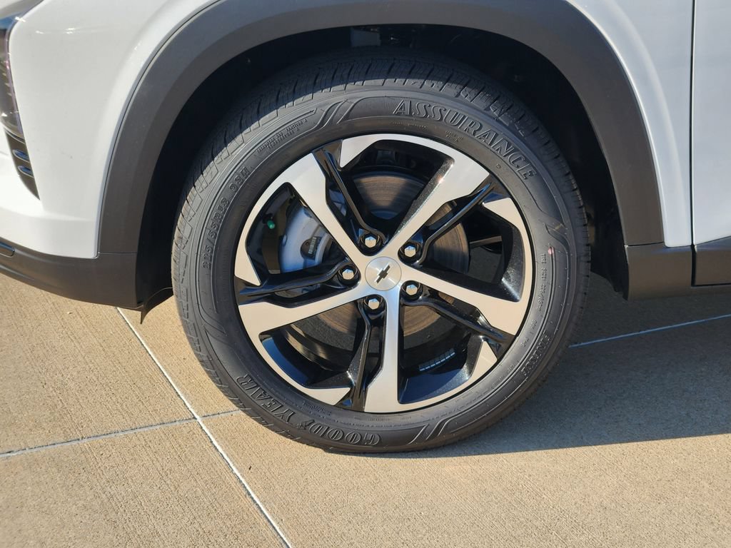 New 2026 Chevrolet Trax RS w/ Sunroof Package FWD image 8