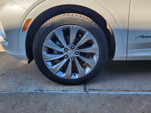 New 2026 Buick Envista Avenir image 52