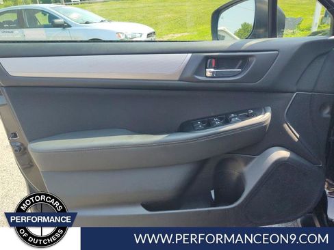 Used 2018 Subaru Outback 2.5i Premium image 9