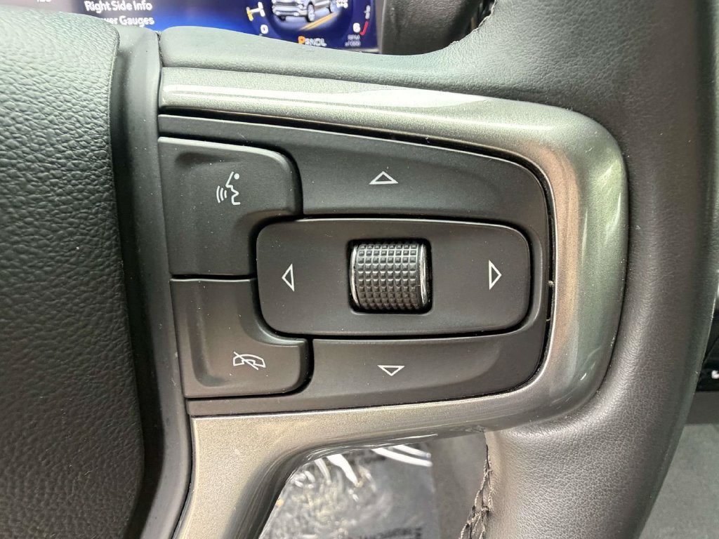 Used 2025 Chevrolet Silverado 1500 LT AWD/4WD image 22