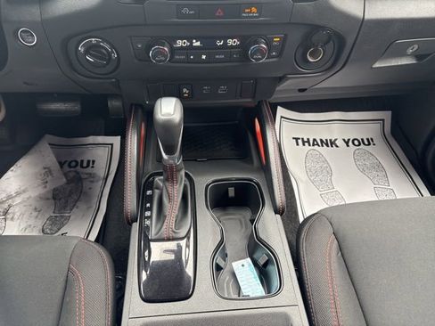 Used 2024 Nissan Frontier PRO-4X w/ Technology Package image 21