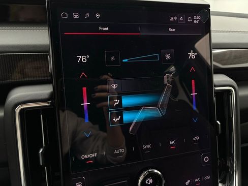 New 2026 GMC Yukon XL Elevation w/ LPO, Elevation Black Package image 28