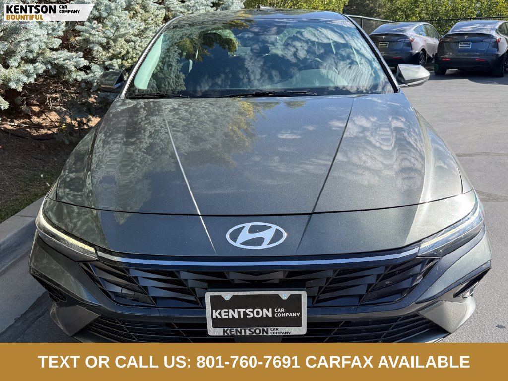 Used 2025 Hyundai Elantra SEL FWD image 2