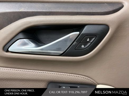 Used 2021 GMC Yukon Denali w/ Denali Premium Package AWD/4WD image 38