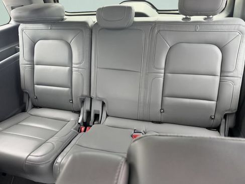 Used 2020 Lincoln Navigator Reserve w/ Luxury Package AWD/4WD image 19