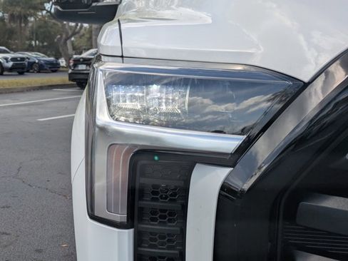 New 2026 Toyota Tundra SR image 10