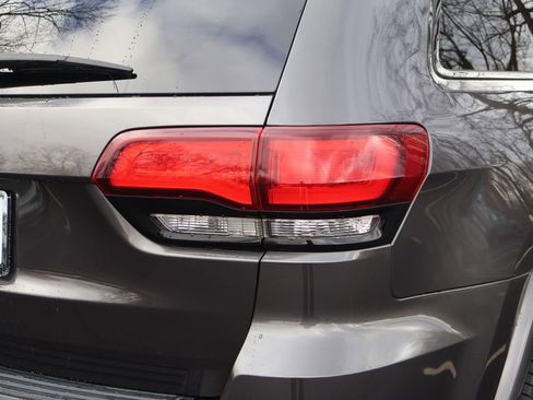 Used 2019 Jeep Grand Cherokee Altitude image 7