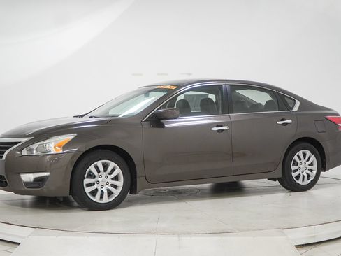 Used 2015 Nissan Altima 2.5 S w/ Power Driver Seat Package FWD image 5