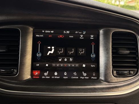 Used 2018 Dodge Charger R/T RWD image 14