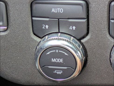 Used 2025 GMC Sierra 1500 SLT AWD/4WD image 28