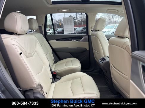 Used 2020 Cadillac XT6 Premium Luxury image 28