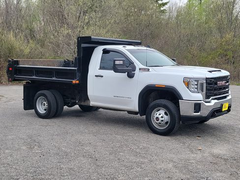 Used 2023 GMC Sierra 3500 Pro w/ Convenience Package AWD/4WD image 3