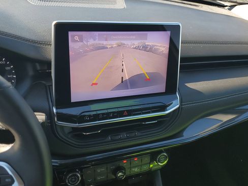 Used 2022 Jeep Compass Altitude w/ Sun and Sound Group image 25