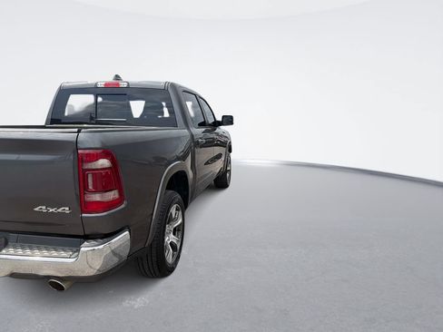 Used 2019 RAM 1500 Laramie AWD/4WD image 5
