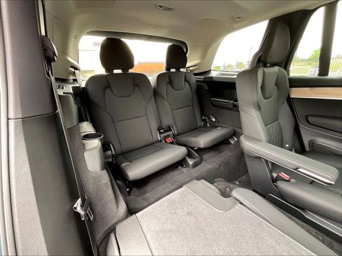New 2026 Volvo XC90 T8 Plus w/ Protection Package Premier image 28