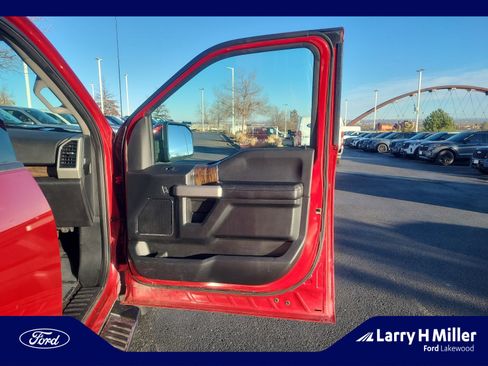 Used 2020 Ford F150 Lariat w/ Equipment Group 502A Luxury image 16