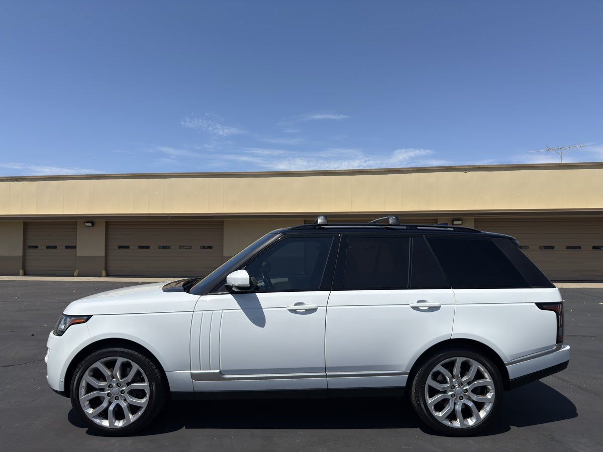 Used 2017 Land Rover Range Rover Supercharged AWD/4WD image 5