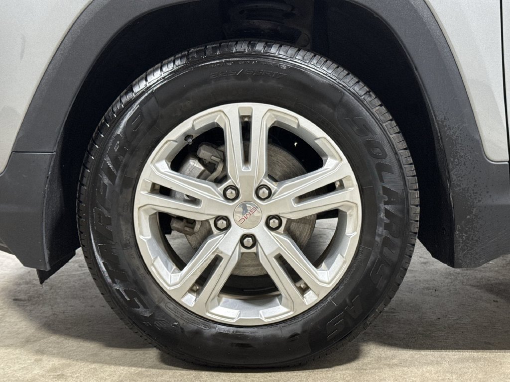 Used 2024 GMC Terrain SLE AWD/4WD image 26