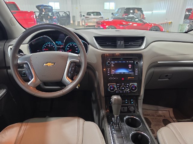 Used 2015 Chevrolet Traverse LT FWD image 9