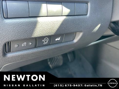 Used 2026 Nissan Rogue SV AWD/4WD image 9