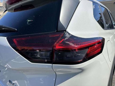 Used 2023 Nissan Rogue SV w/ SV Premium B Package image 9